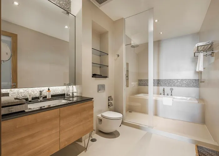 Muu Bangkok, Kleine Luxe De Wereld Bangkok
