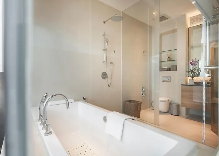 Muu Bangkok, Kleine Luxe De Wereld 5* Bangkok