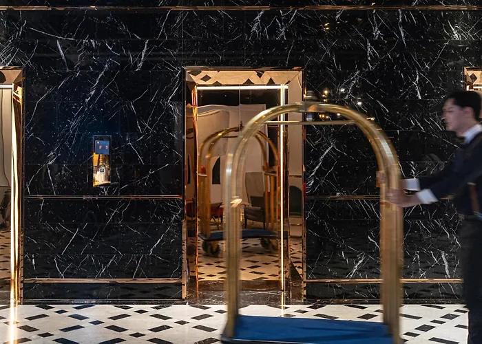 Muu Bangkok, Kleine Luxe De Wereld Bangkok