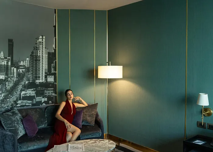 Muu Bangkok, Kleine Luxe De Wereld