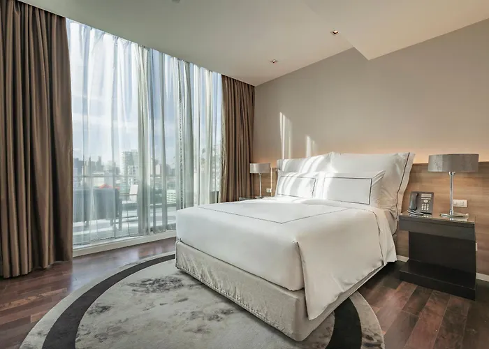 Muu Bangkok, Small Luxury Of The World Hotel 5*
