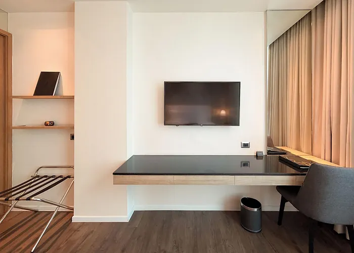 Muu Bangkok, Small Luxury Of The World
